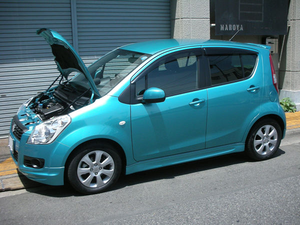 MAROYA スズキ スプラッシュ［XB32S］用ボンネットダンパー