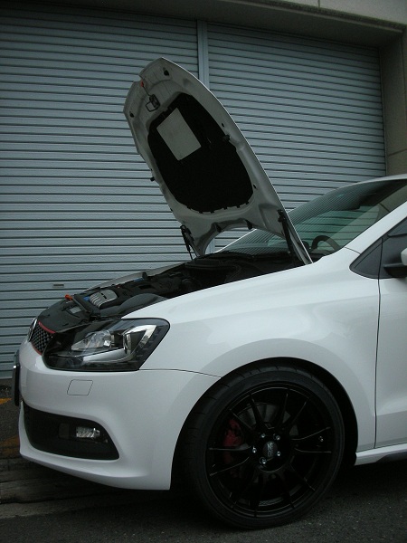MAROYA フォルクスワーゲン ポロ GTI［6RCAV］用ボンネットダンパー