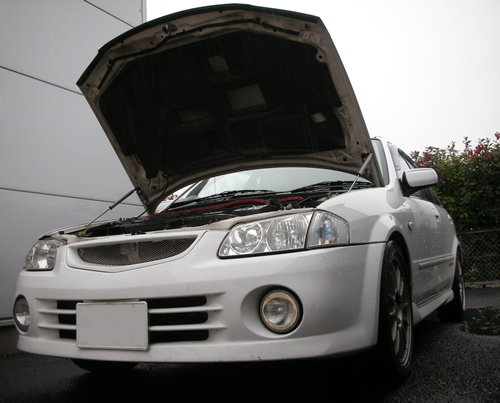 MAROYA マツダ ファミリア sport20［BJFW］用ボンネットダンパー