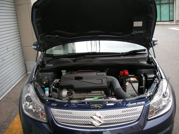 MAROYA スズキ SX4［YB11S］用ボンネットダンパー