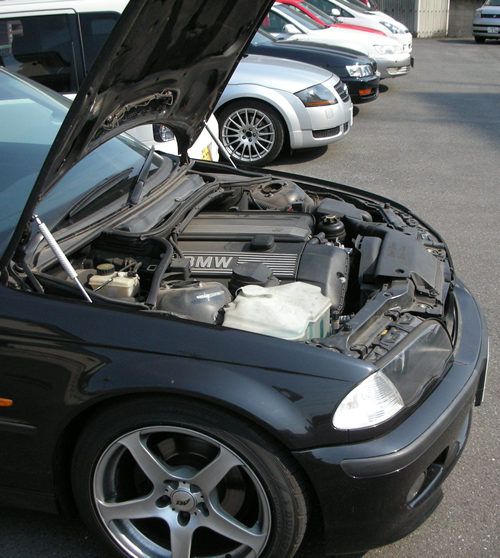 MAROYA BMW E46［E46］用ボンネットダンパー