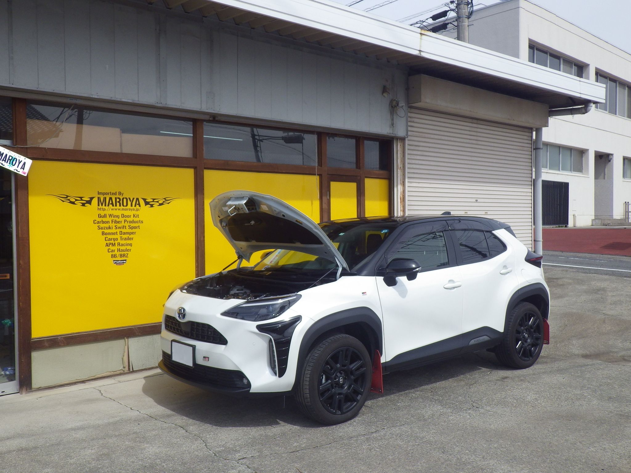 トヨタ ヤリスクロス［MXPJ15］用ボンネットダンパー